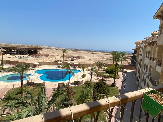 Prostorný byt s 1 ložnicí, výhledem na bazén a moře, Hurghada Egypt